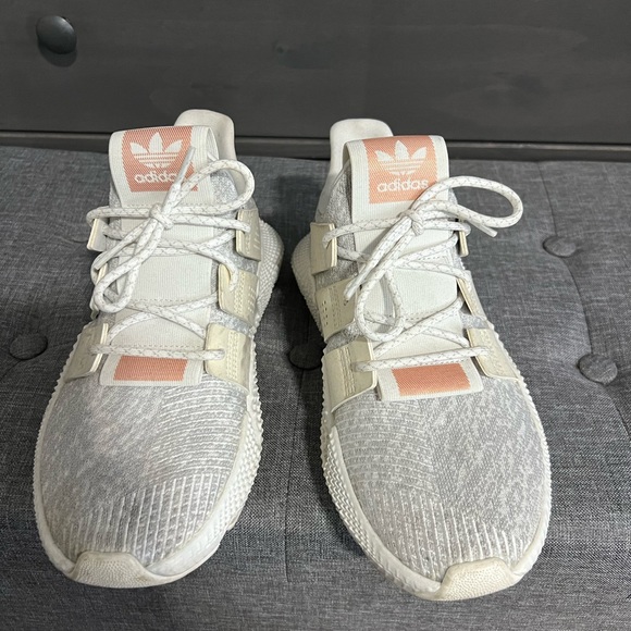 Adidas sneaker size 8.5 men - Picture 5 of 6